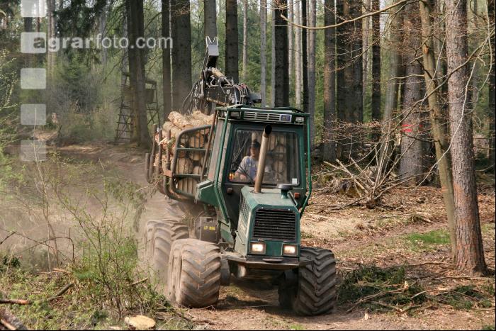 Forstarbeiten J 3