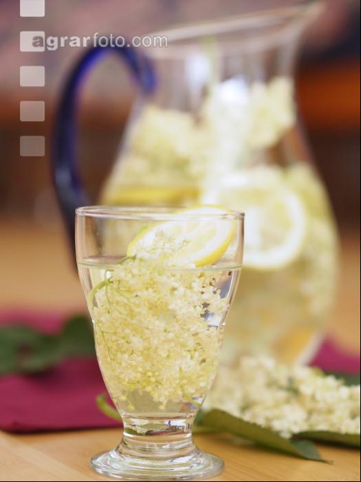 Holunderblütensirup2