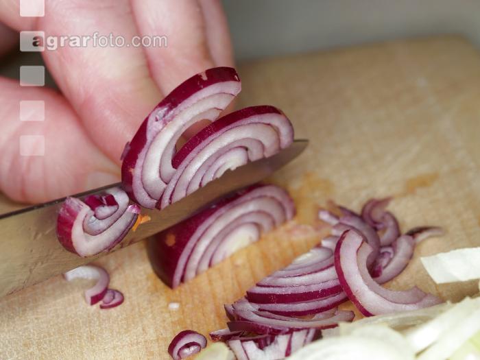 Zwiebel schneiden 1