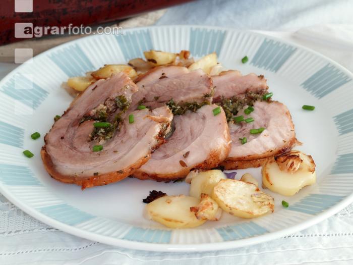 Rollbraten mit Kräutern 1