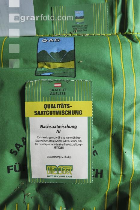 Grünland Nachsaat 61