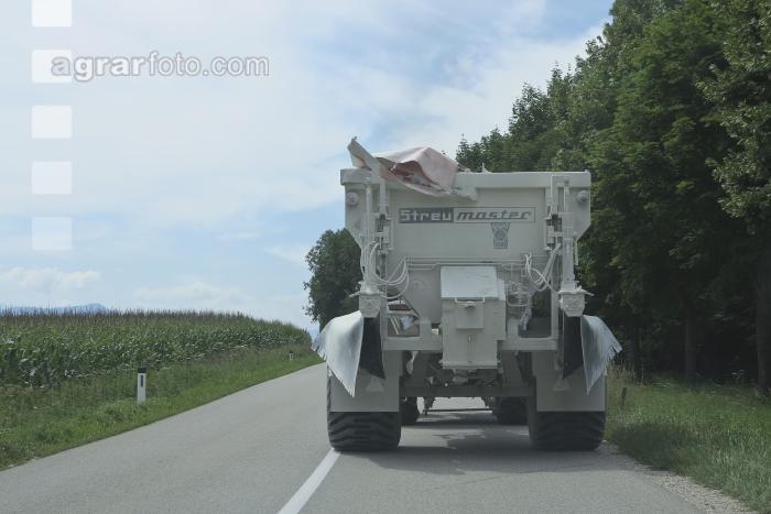 Kalkstreuer Strasse 