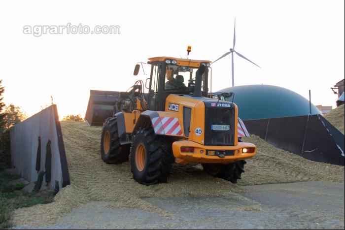 Maisernte Silage J 8