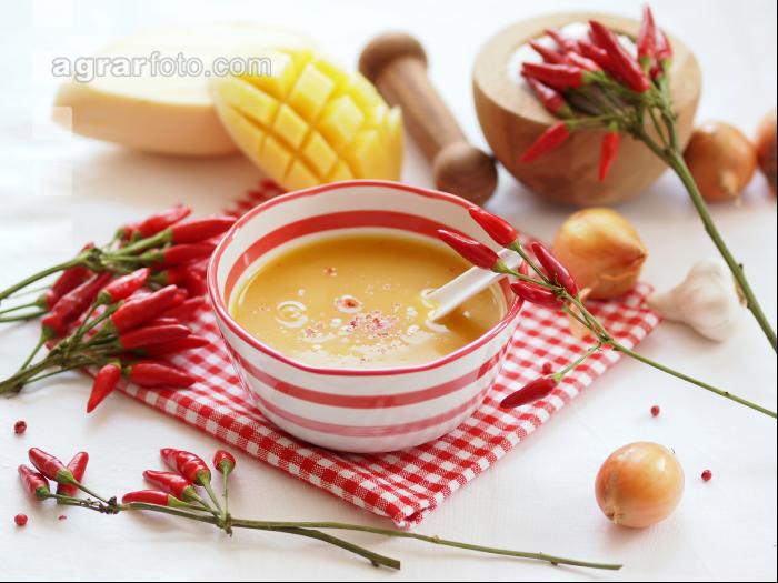 Scharfe Kürbissuppe mit Chili 1
