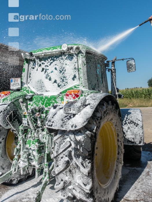 Traktor waschen 2