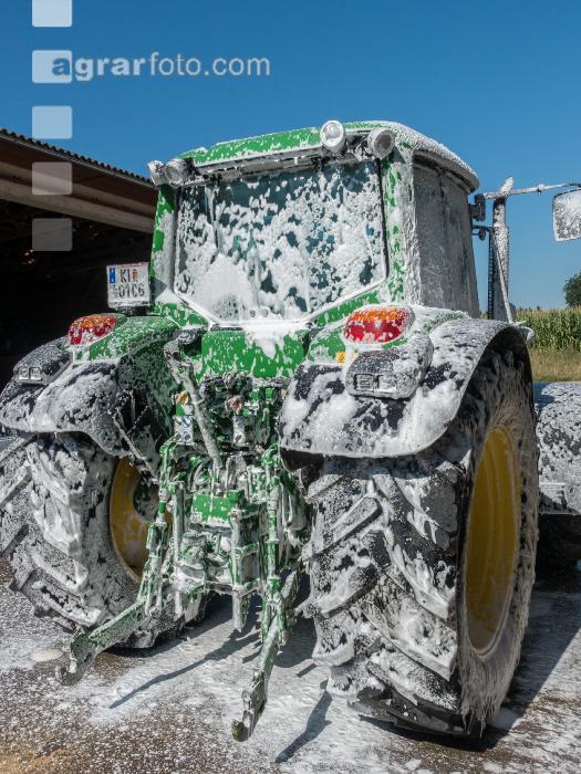 Traktor waschen 3