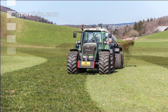 Gülle auf Dauerwiese 4