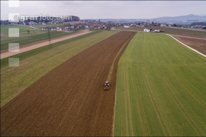 Gülle vor Mais einarbeiten 6