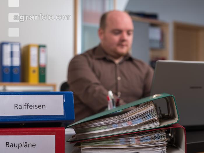 Im Büro 116
