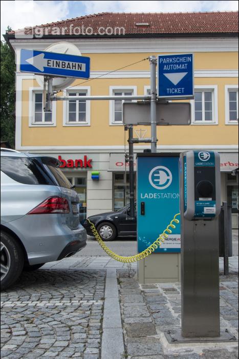 Elektro Ladestation 3