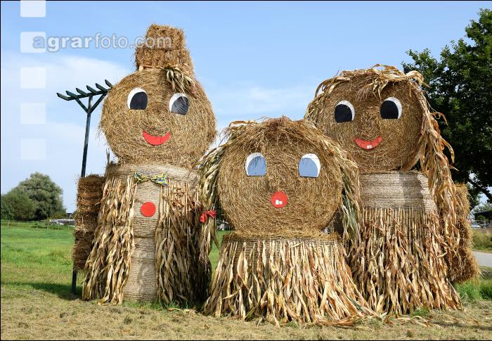 Strohfiguren Erntefest