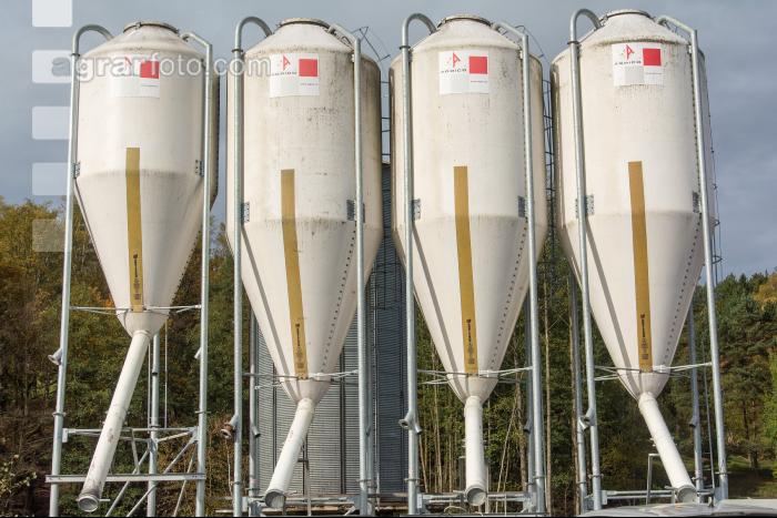 Fischfuttersilo