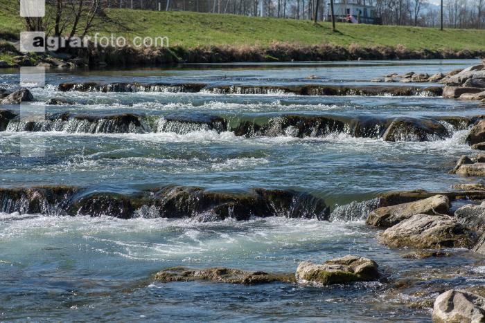 Flussregulierung