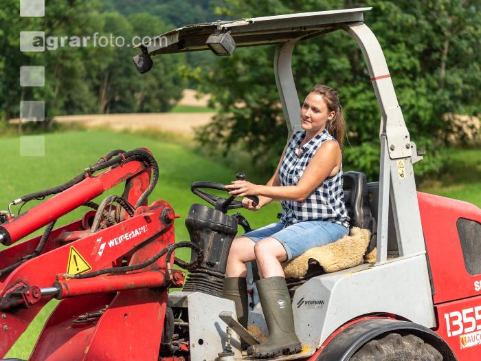 Landwirtin am Hoflader 2