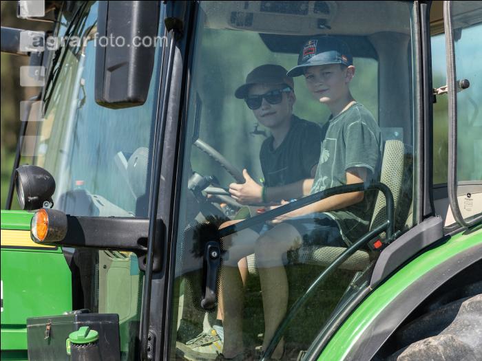 Kinder in der Landwirtschaft 6