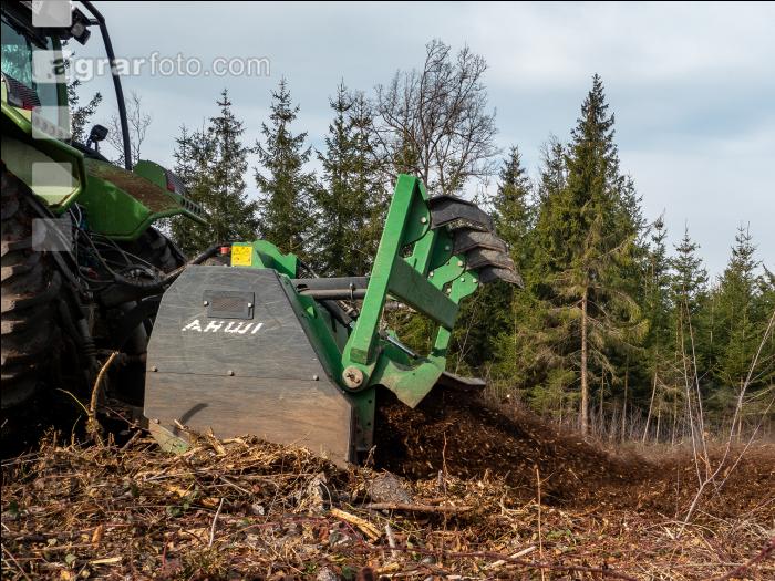 Forstmulcher 13