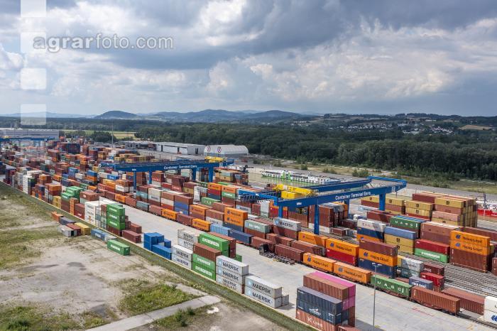 Containerhafen 12