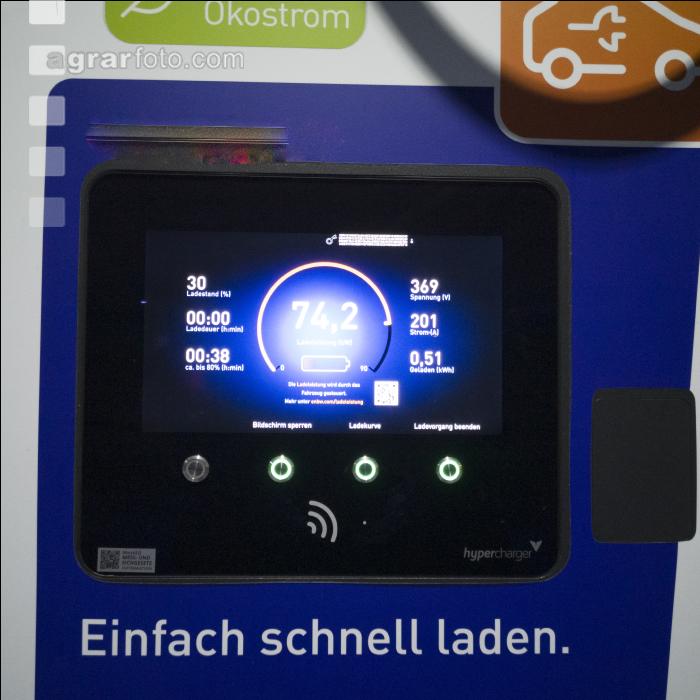 Elektro Ladestation 11