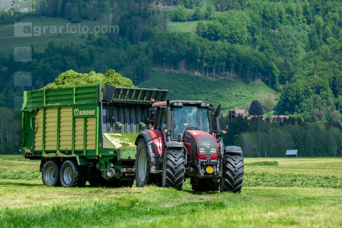 Grassilage Ladewagen 9