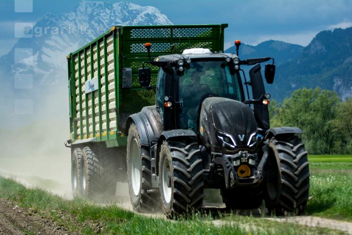 Grassilage Ladewagen 1